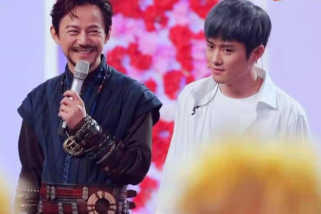 百变大咖秀第七期：大张伟再扮蔡琴笑哭，刘烨怎么能这么像张雨绮