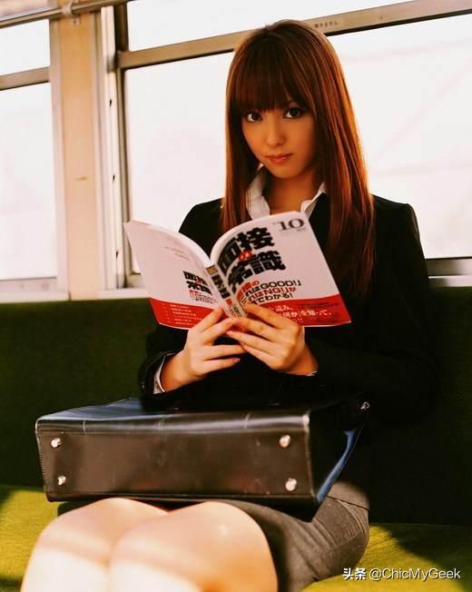 日本评选30岁最美女星,新垣结衣、石原里美都输给了她