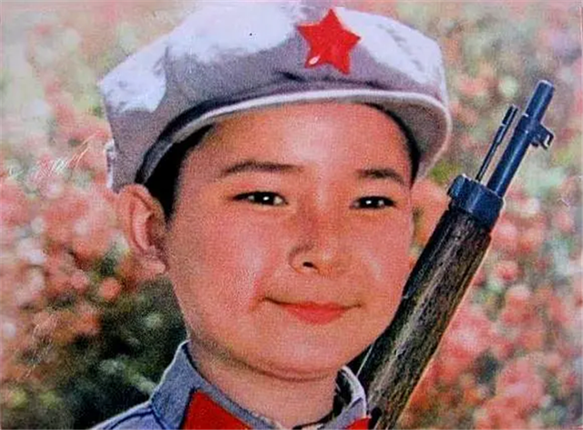 1987年的《闪电行动》：1.45亿观影人次，专治火力不足恐惧症