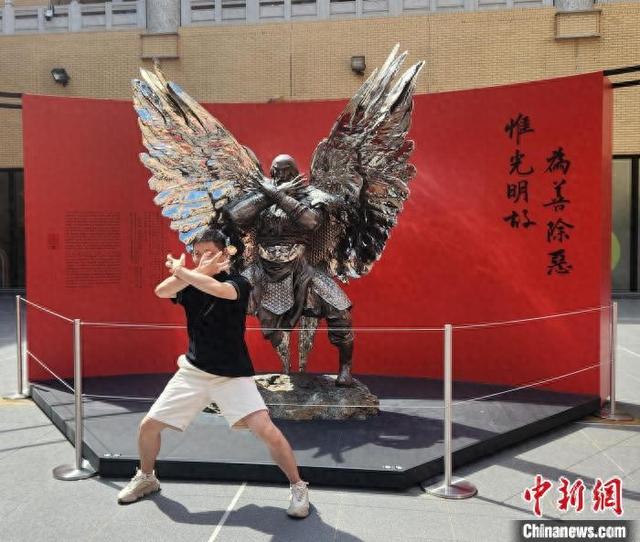 “金庸百年诞辰纪念·任哲雕塑展”结束 吸引逾40万人次参观