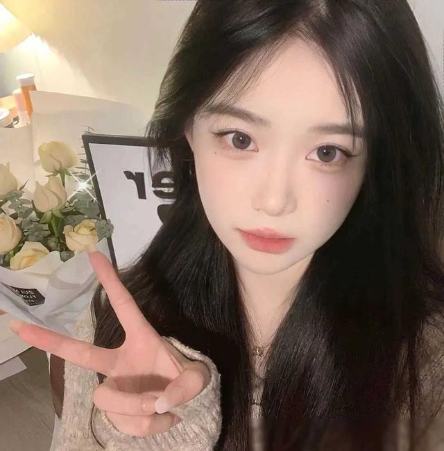 纯欲女生照片 纯欲风的女生头像ins 2024女生头像ins高级质感纯欲风