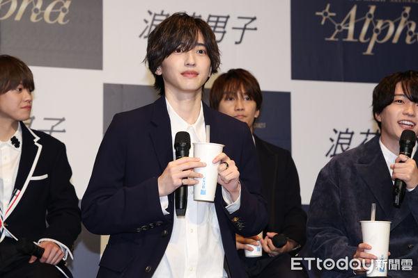 图多直击／道枝骏佑终于喝珍奶　「嘟嘴全记录」零死角帅颜融化全场