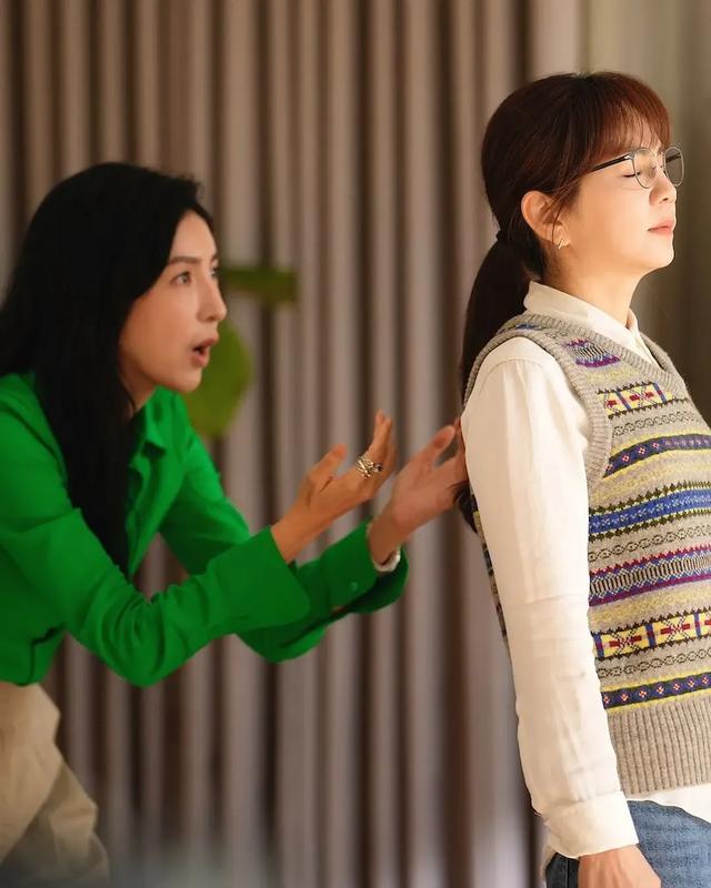 《今夜一起为爱鼓掌》治疗师与新娘的情爱探索，寻找爱的救赎