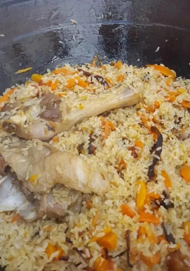 伊犁家常饭——抓 饭