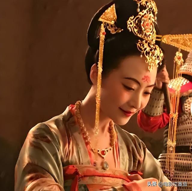 黄海波高调庆锡婚，祝酒扬眉吐气，娇妻眼神拉丝，爱意藏不住了