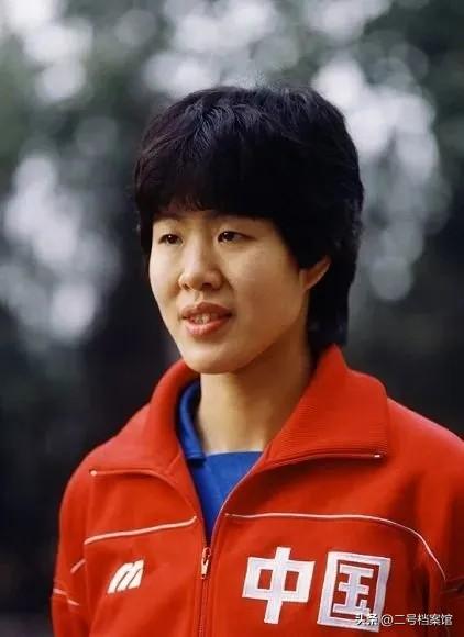 从“铁榔头”到“整容狂魔”，64岁医美失败的郎平，近况令人感叹