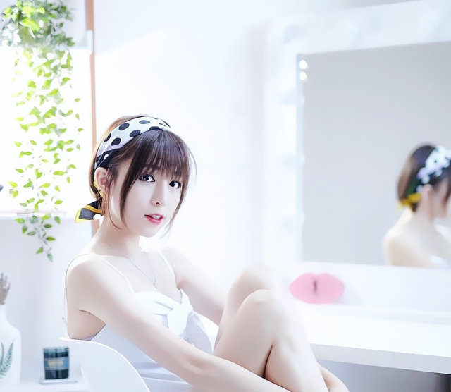 马来西亚温柔女神，香脸轻匀宛如月 可爱俏皮的少女甜美穿搭风