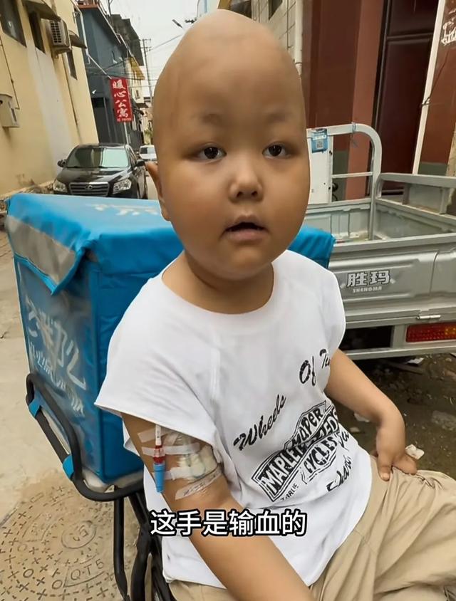 麻神专挑细处短！父母打工救女，女儿大哭：爸爸我不想治了