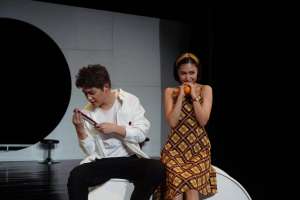 我不是李白(“疯”格鼎新 领异标“心”,先“疯”喜剧《我不是李白》在龙城实验剧场上演)