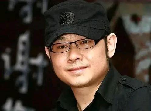 刀郎：丰碑式的音乐天才与文化传承者