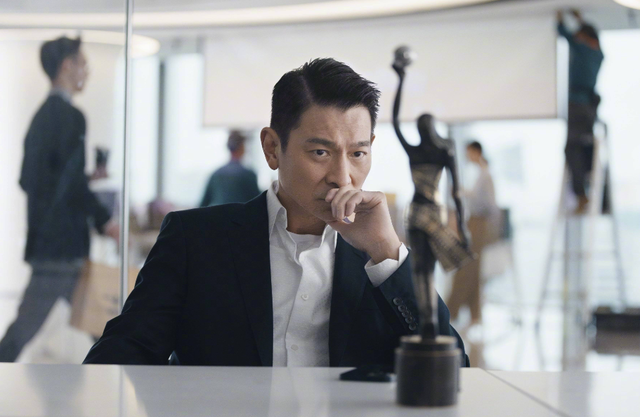 “风水轮流转”，细扒香港“四大天王”现状，才发现黎明有多清醒