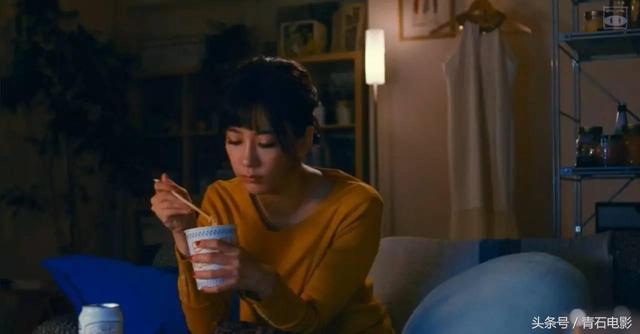 这部每集只有20分钟的连续剧短小精悍,被称为CBD小白领指南