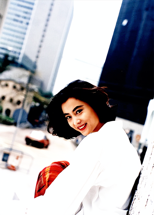 李玲玉：曾被邻居告上法庭，她一再婚就当继母