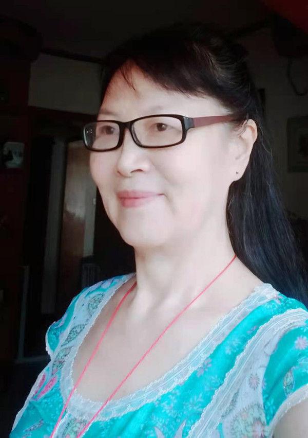 中国著名书画艺术家王丽莉（笔名王一朵）