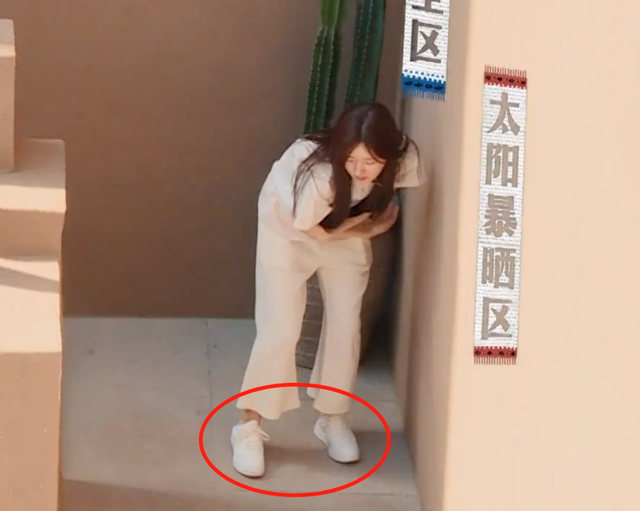 《奔跑吧》睡衣专场暴露明星身高：白鹿只穿拖鞋也比赵露思周深高