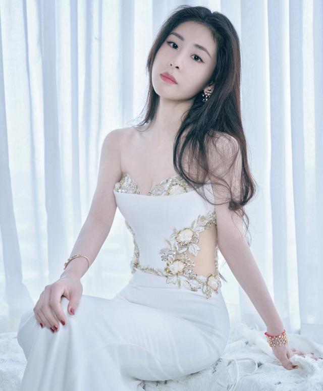 家人们谁懂!36岁张碧晨这身材绝了,为啥华晨宇不和她在一起?