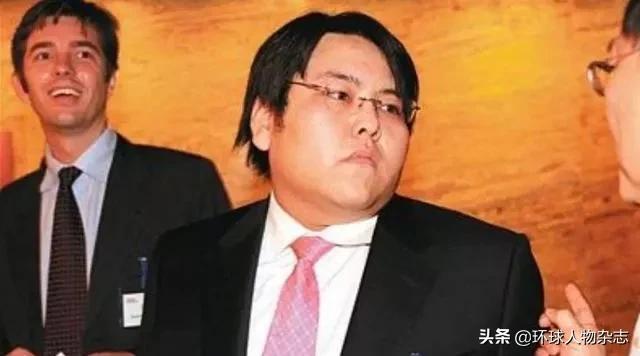 被法院悬赏2100万!山西前首富的魔幻人生:曾闪婚女明星,败光百亿后人间蒸发