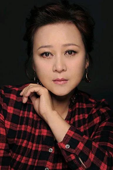 黄爱玲：灵魂歌者，情感共鸣的使者