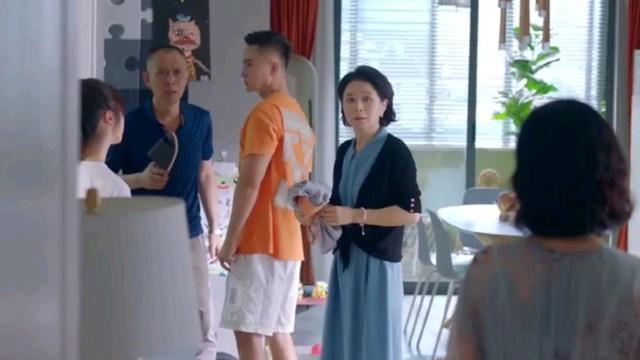 何景华和蒋博的婚姻突变,应了一句老生常谈:做人,莫要太嚣张