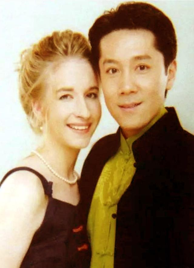 55岁蔡国庆：给痴呆母亲尽孝，养两个儿子，化解弟弟弟媳的矛盾