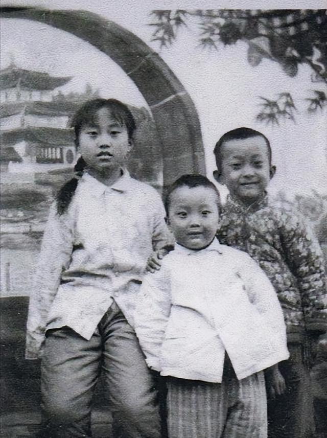 传奇花旦”李玉刚的成名史，艳比妖姬却皈依佛门，他经历了什么