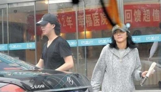 警方通报李云迪涉黄被抓,他曾有多段恋情,女友都是高颜值
