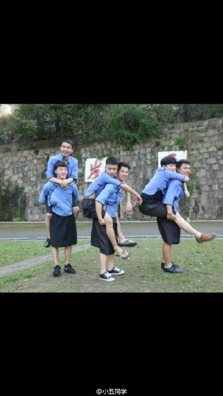 辣眼睛！看了这些男扮女装的妖娆毕业照，麻麻再也不想我毕业了！