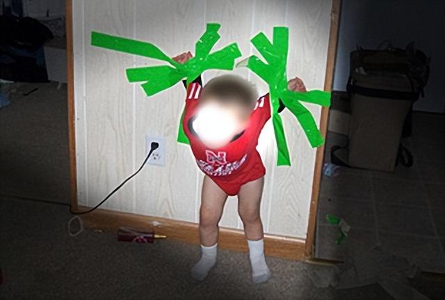 那些毁三观的短视频：当亲妈变成流量密码，黑丝女儿只是前菜