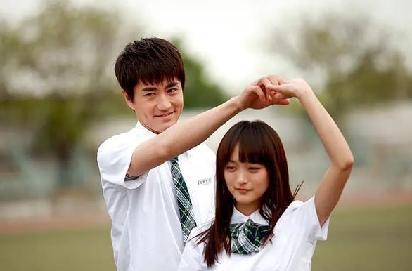 《匆匆那年》：陈寻一开始为了方茴放弃全世界，后来为什么变了？