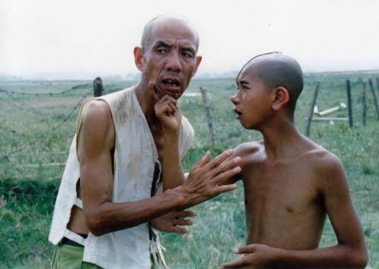 一生饰演配角、丑角，高俅形象堪称经典，老戏骨内心善良德艺双馨