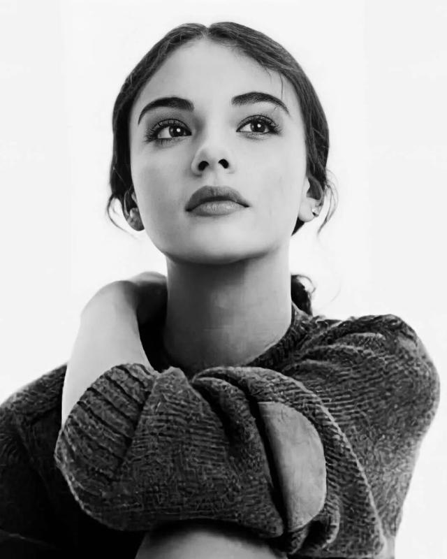 《西西里的美丽传说》女主携手女儿登上意大利版《VOGUE》封面