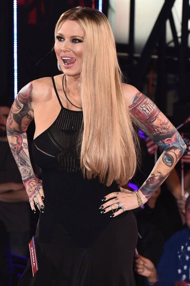 “色情女王”詹娜·詹姆森：医院住了9个月，被告知活不了多久