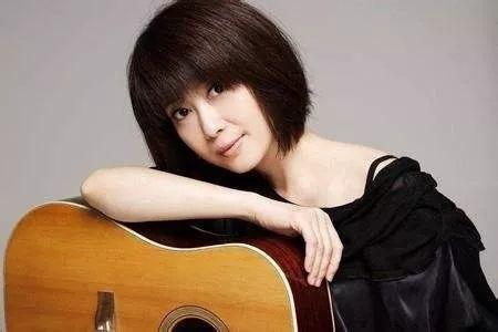 跟随这首《冬季到台北来看雨》，去听两个年轻人的故事......