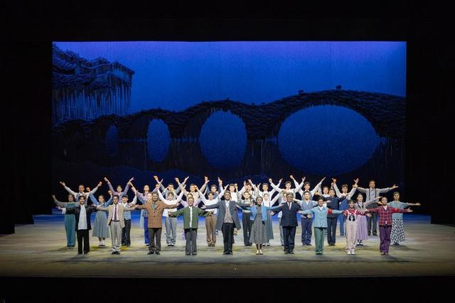 台州乱弹现代戏在国家大剧院上演 一品追星者的赤诚人生