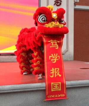 李洁莹(开学第一课 中山杨仙逸中学校长勉励师生像哪吒一样“命运由己 倾力以赴”)