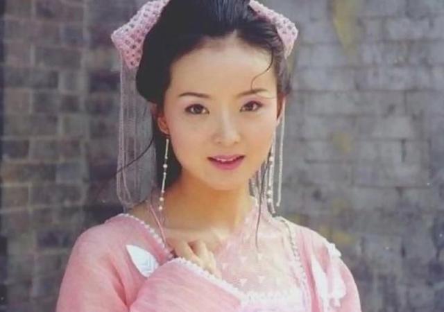 “晴格格”王艳：23岁嫁豪门，丈夫比她大11岁，婚姻让人羡慕