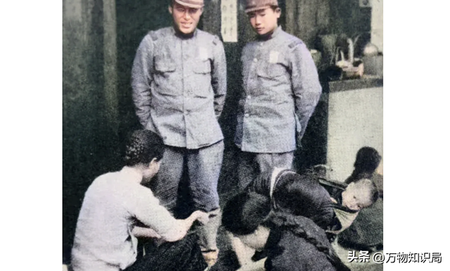 1940年,日军禁止公开的照片,一名慰安妇女孩表情呆滞,命运难测