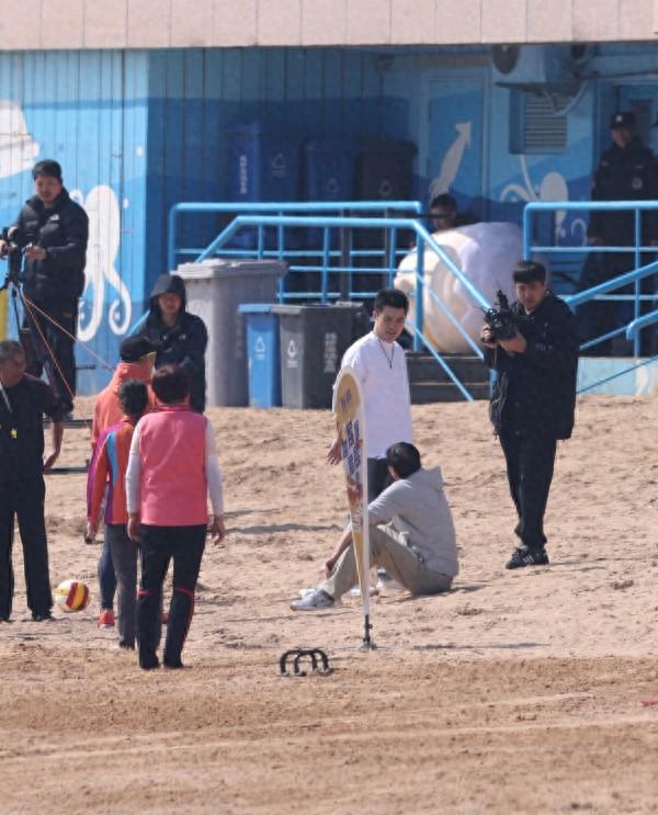 “五哈”来青引爆全网!邓超、鹿晗等打卡青岛老城区,综艺与文旅的双向奔赴