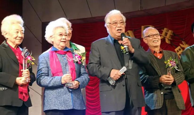 著名演员于洋:晚年痛失爱子爱妻,如今95岁将歌唱家儿媳当女儿