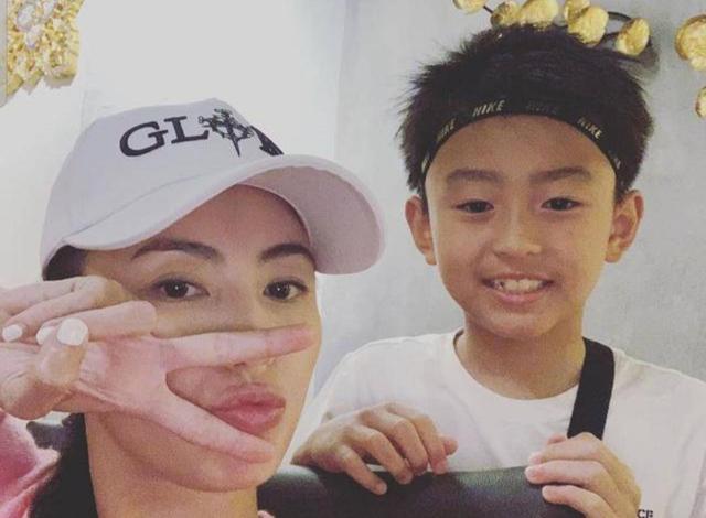 谢霆锋身家遭台媒大起底，坐拥10亿财产，却疑因王菲遭儿子埋怨？