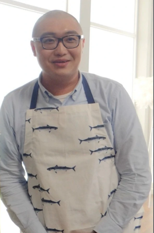 蔡明之子丁丁:36岁还未婚,是蔡明的骄傲也是她的心病