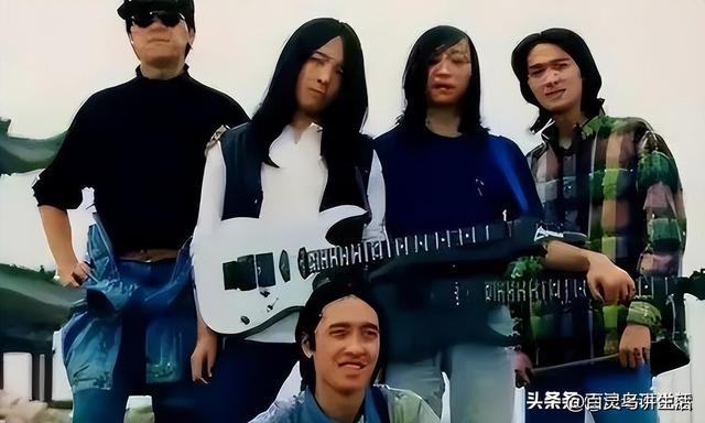 刀郎前妻：丢下40天女儿与富商私奔，丈夫再婚爆红，她却找上门来