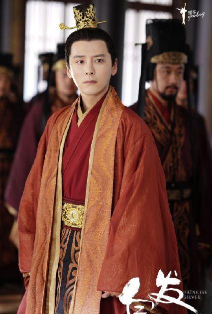 白发：无郁是谁演的结局是什么 书亚信个人资料主要作品介绍