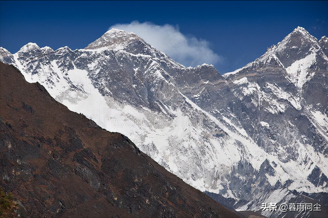 关于珠穆朗玛峰的30个有趣的事实，攀登珠峰的世界之最