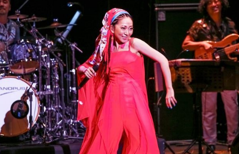 米希亚：上《歌手》被淘汰，如今在奥运独唱，她“打脸”了谁？