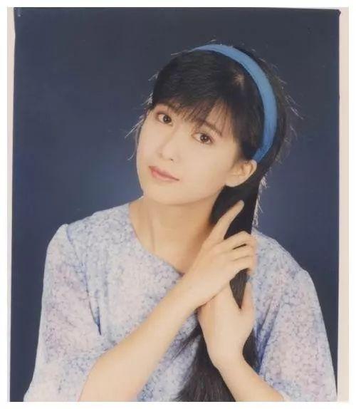 跟随这首《冬季到台北来看雨》，去听两个年轻人的故事......