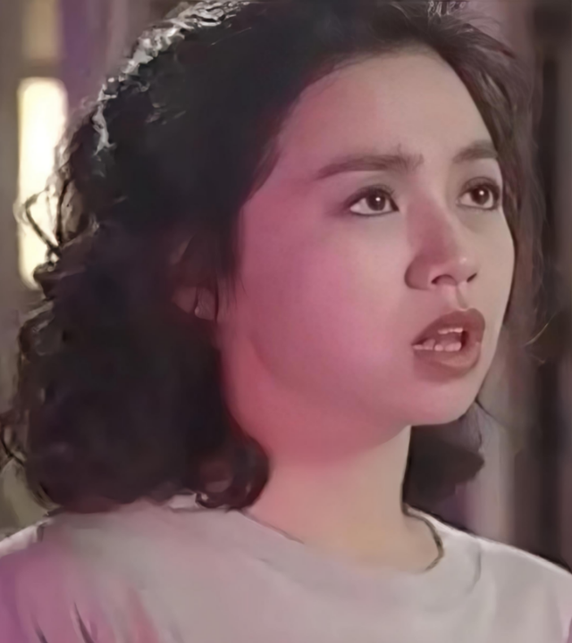 唐丽球：年轻时超美艳，嫁圈内好男人生一女，如今生活幸福美满