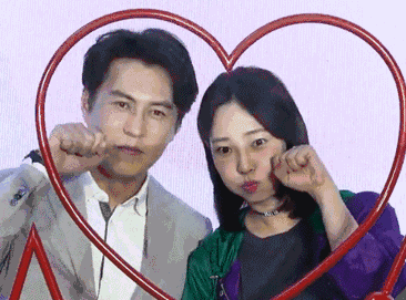 成也靳东，败也靳东