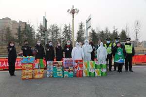 程伊(汤阴战“疫”，民警奔赴疫情第一线，爱心企业温暖助力)