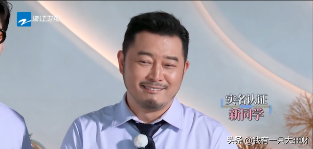 《奔跑吧》王鹤棣一边与白鹿超甜合体，一边带着显眼包范丞丞跳海